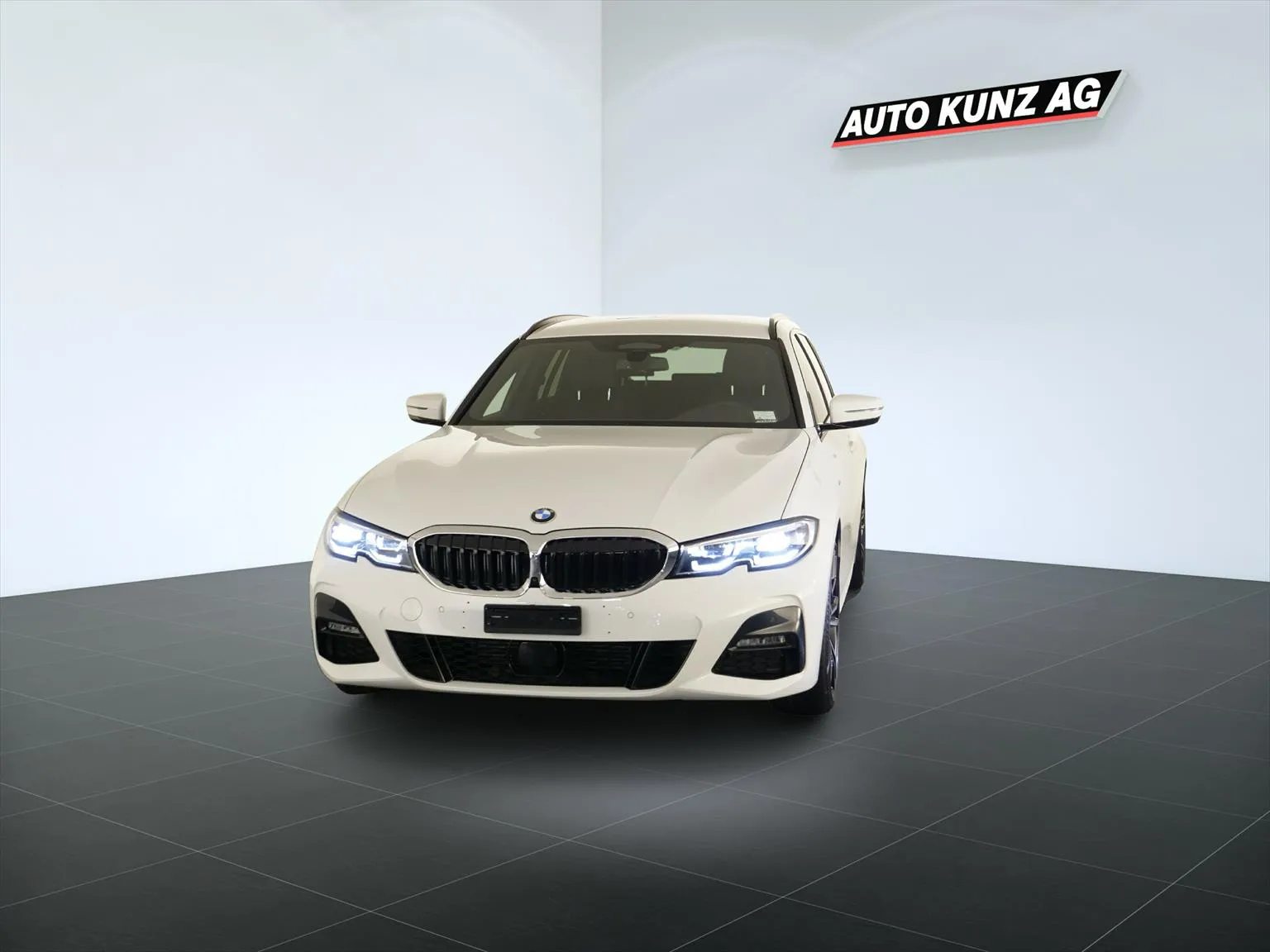 BMW 330d xDriveTouring M Sport xDrive  Image 3