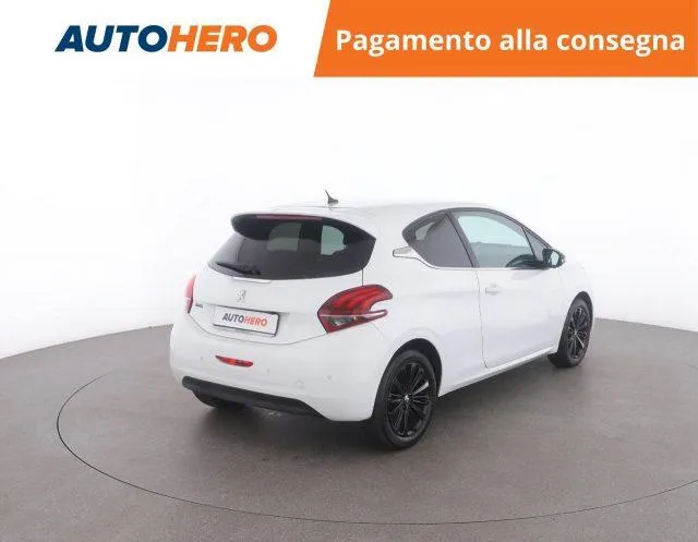 PEUGEOT 208 PureTech 82 3p. Allure Image 5