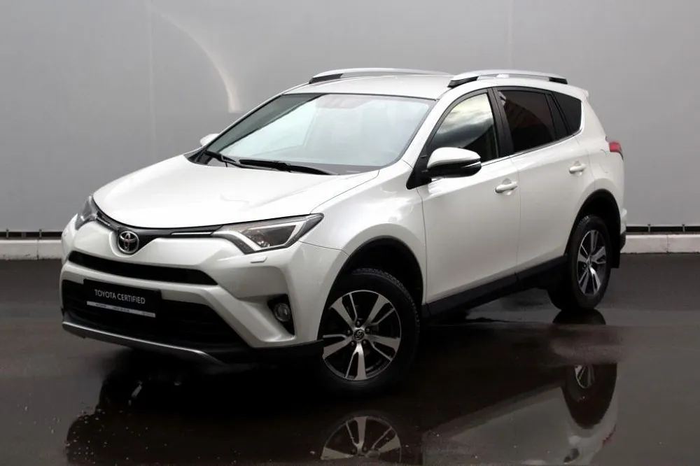 Toyota RAV4 Image 1